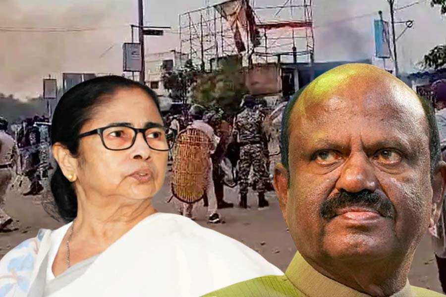 WB CM Mamata Banerjee request to Governor CV Ananda Bose for not going Murshidabad