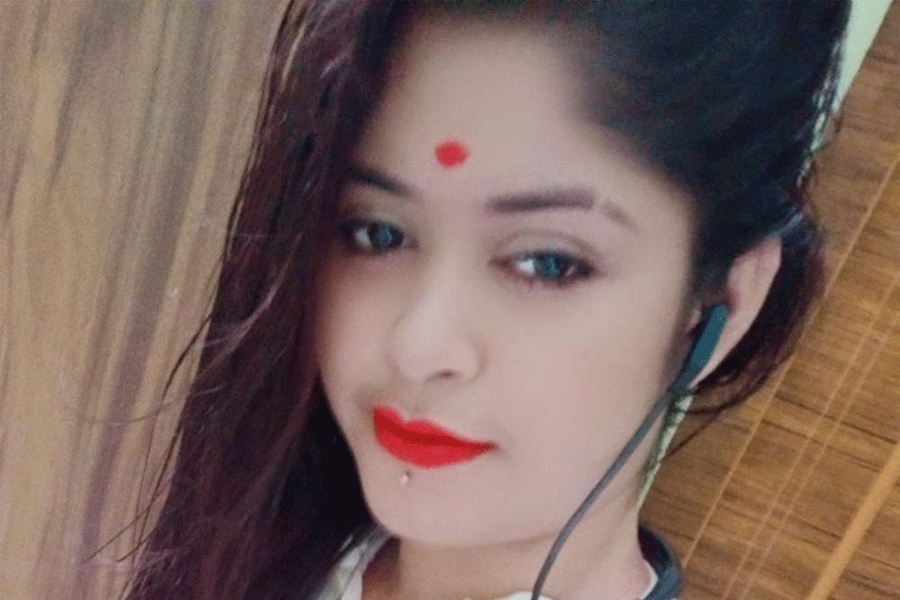 Body of a woman found in flat at Baguiati