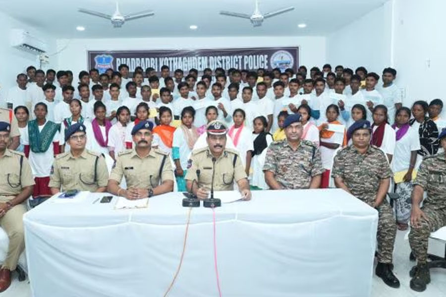 86 Maoists surrender to Telangana police