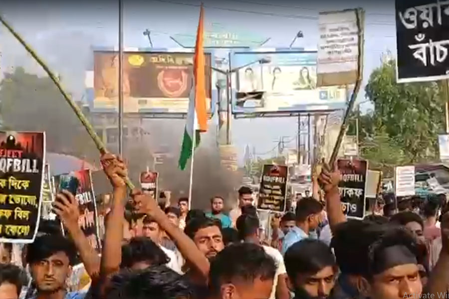 Jangipur heated up over demand for withdrawal of Waqf Act