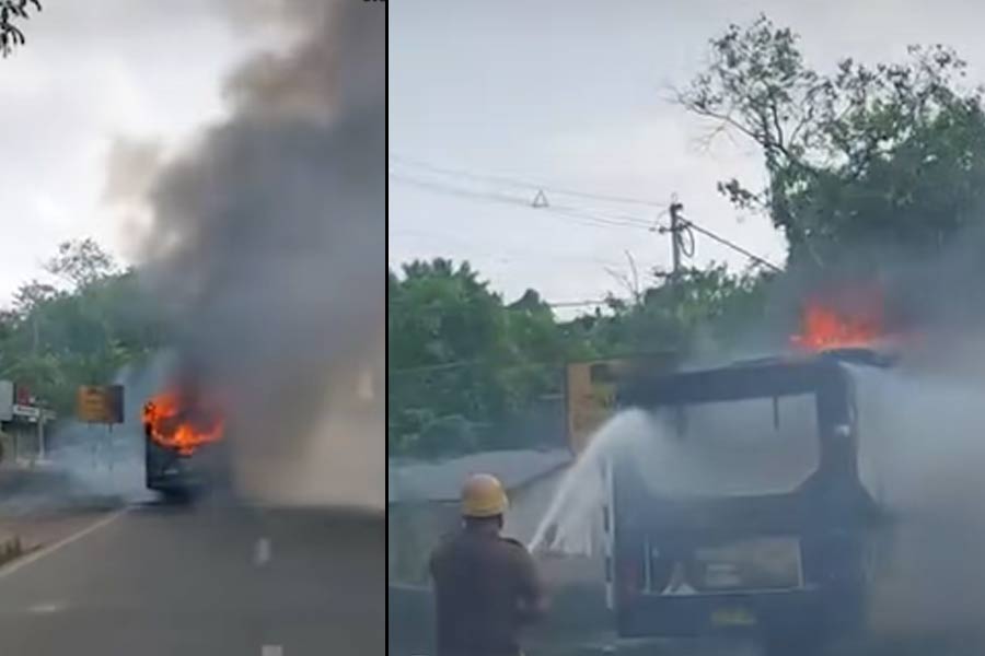 Running bus catches fire in Kolkata