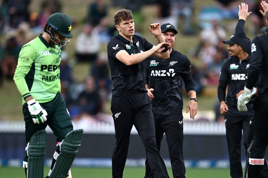 Netizen trolls Pakistan Cricket Team after lost to New Zealand in second ODI