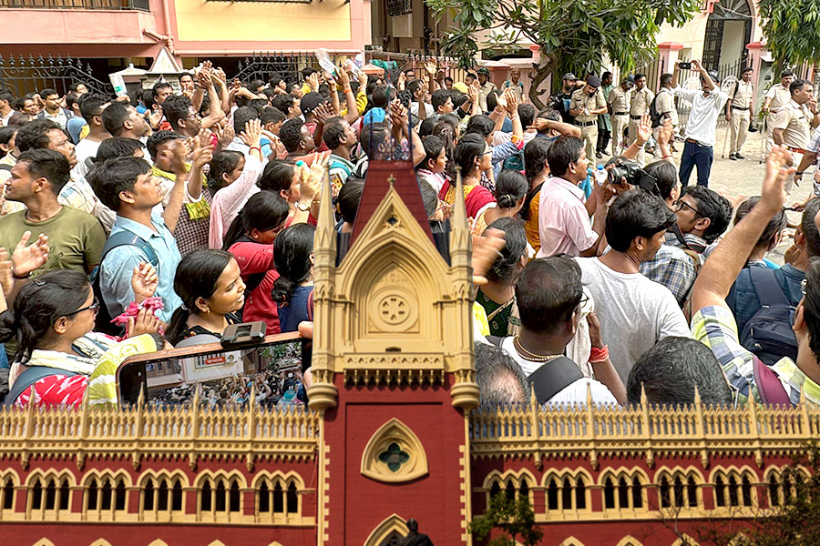 Calcutta HC slams SSC over Upper Primary recruitment