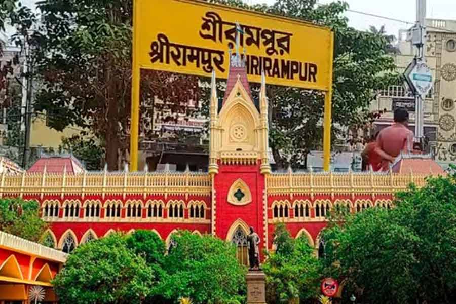 Calcutta HC give permission to evacuate Srerampore station