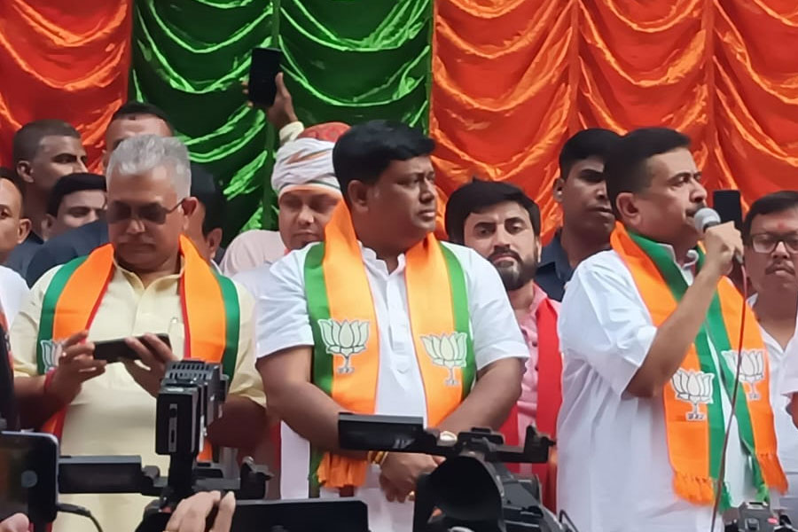 Sukanta Majumder, Suvendu Adhikari and Dilip ghosh walked in a rally at Kolkata