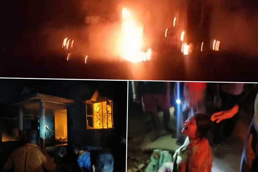 বাজি তৈরির সময় ভয়াবহ বিস্ফোরণ! ঢোলাহাটের দক্ষিণ রায়পুরে মৃত্যু একাধিকের