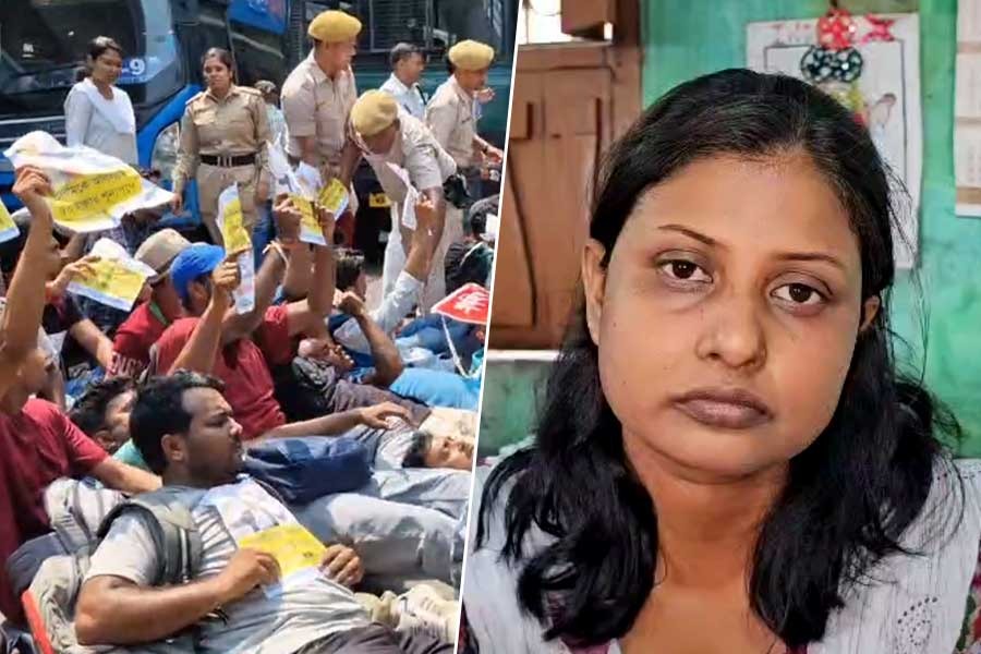 চাকরিহারা প্রায় ২৬ হাজার, শিক্ষিকা রইলেন ক্যানসার আক্রান্ত সোমা