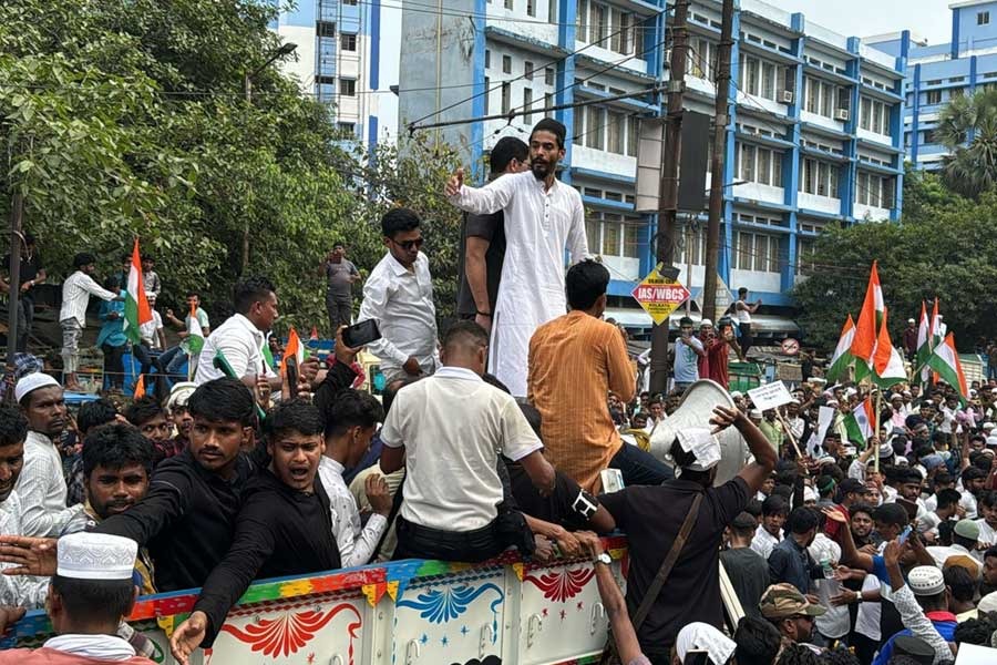 ওয়াকফ সংশোধনী আইনের প্রতিবাদে পথে নওশাদ সিদ্দিকি