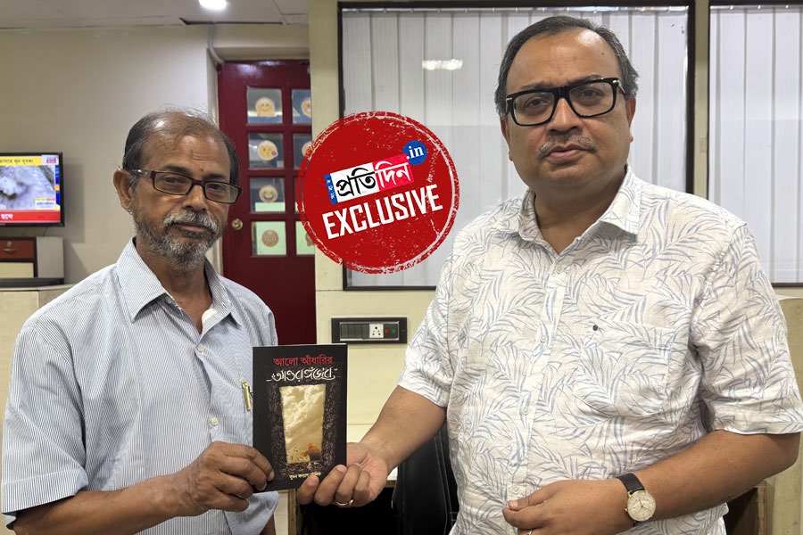 ‘সিপিএমের বইওয়ালা’র মুখোমুখি সাংবাদিক কুণাল ঘোষ