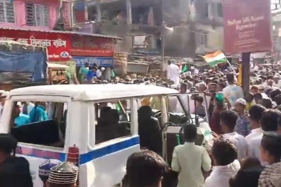 Trouble in Amtala over protest on Waqf Amendment Act