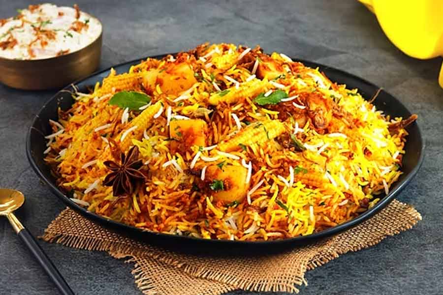 Noida Woman Orders Veg Biryani Gets Non-Veg During Navratri