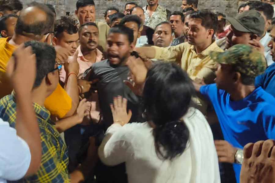 Clashes break out at BJP-backed postal workers' conference in Bolpur