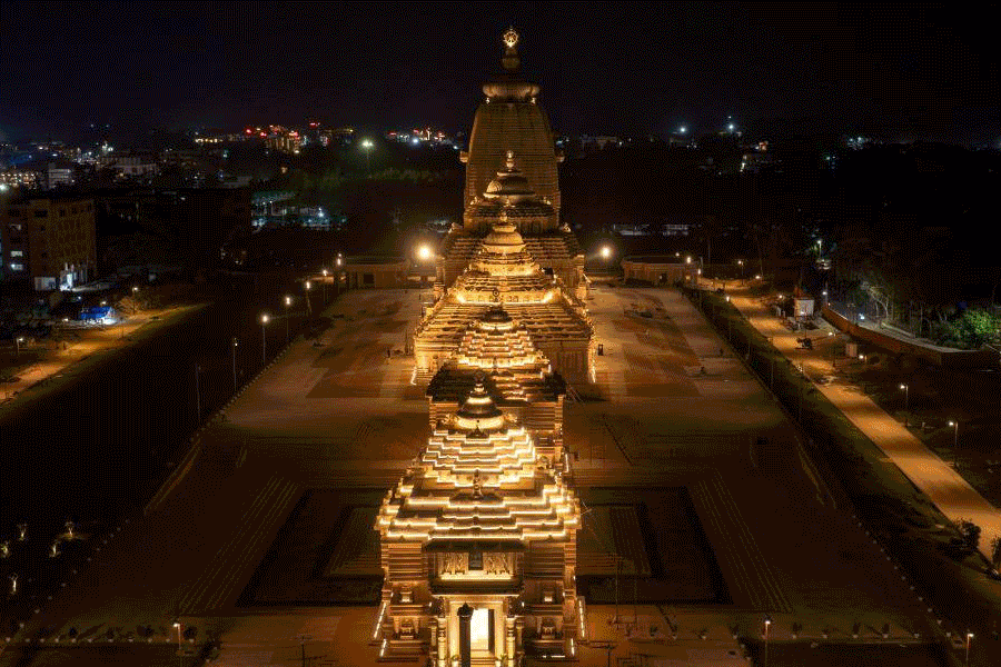 Jagannath Temple: Digha lit up with Chandannagar lights