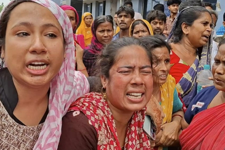A Murshidabad youth allegedly stabbed by neighbour