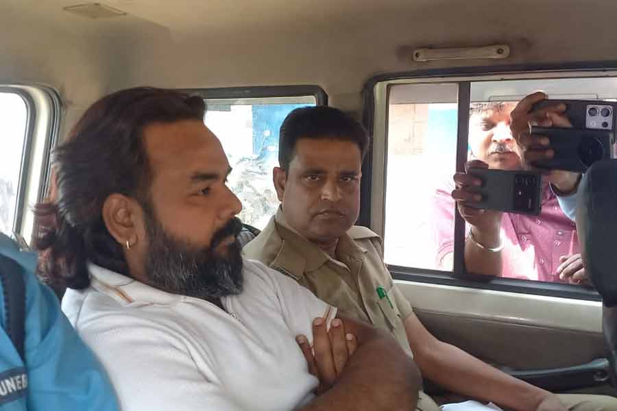 Notorious mafia Kebu arrested in Durgapur