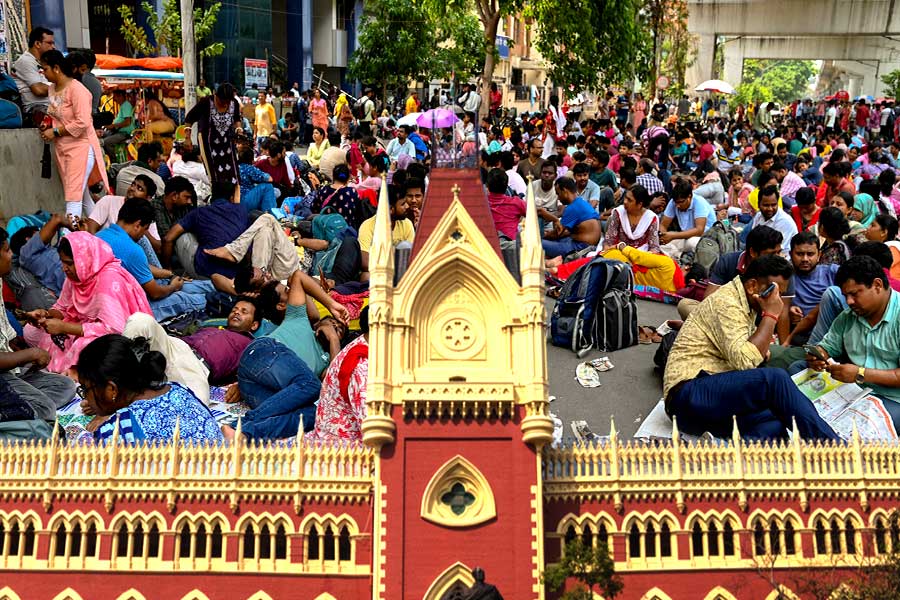 Primary Teacher Recruitment Case: Hearing on TET postponed at Calcutta HC