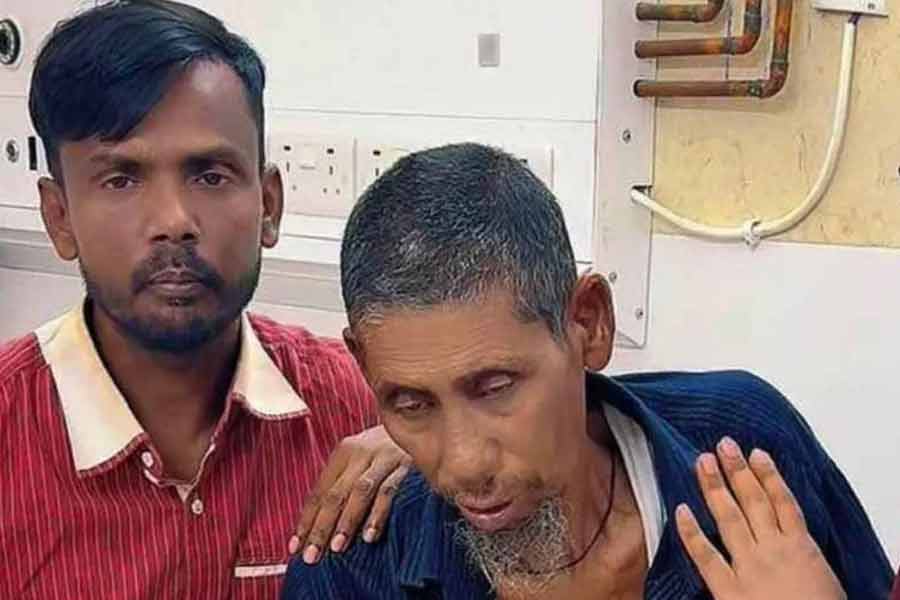 Hero Alam gave divorce his wife