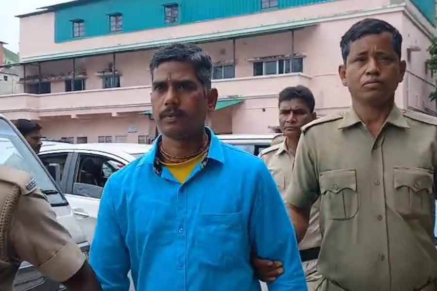 Jalpaiguri court sentences husband to death for killing wife