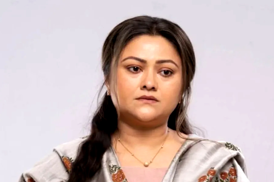 Mother of Koneenica Banerjee died
