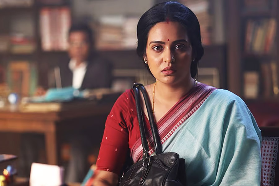 Priyanka Sarkar starrer Lojja 2 review