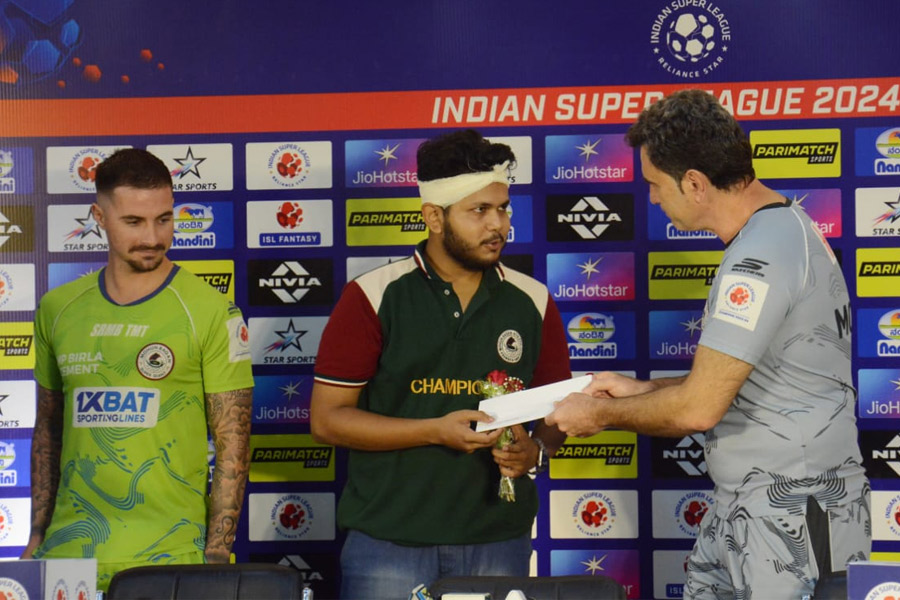 Mohun Bagan player met with fans who were injured in ISL semi