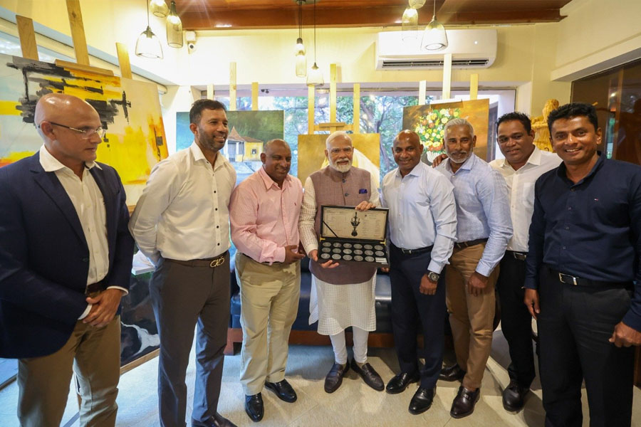 Sri Lanka’s 1996 World Cup Heroes Praise PM Modi After Colombo Meet