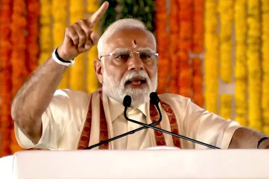 PM Modi takes a dig at MK Stalin on Tamil language