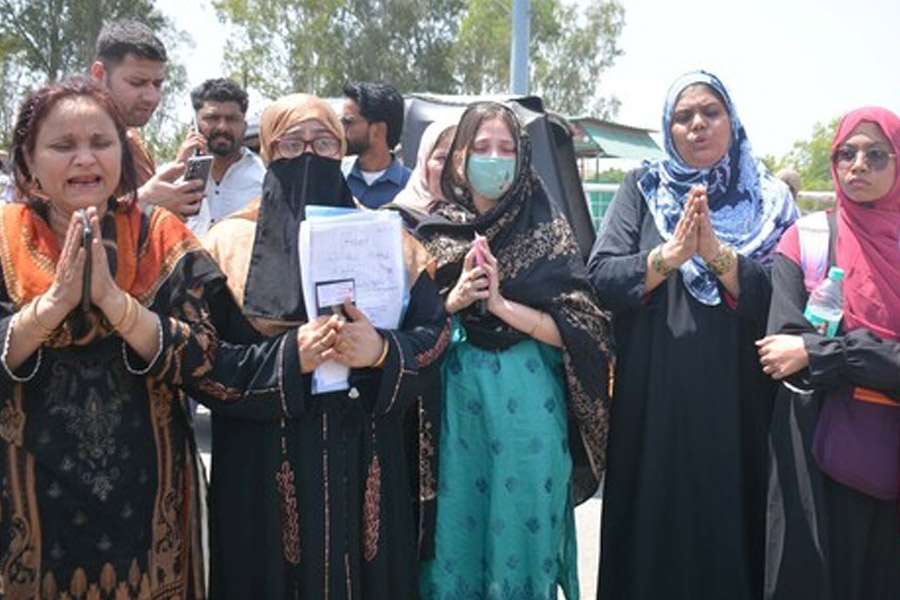 Relief for Pakistanis residing in India with long term visa