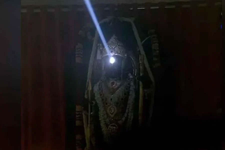 Surya Tilak on Ramlala's forehead at Ayodhya on Ram navami