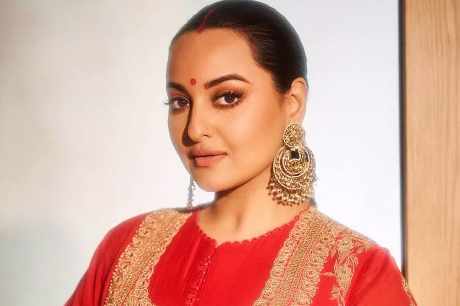 Sonakshi Sinha SLAMS News Channels For Sensationalising India-Pakistan Conflict