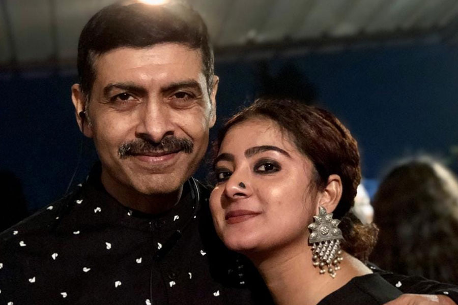 Rumors of seperation again in Tollywood, Sudip Mukherjee-Pritha are breaking up!