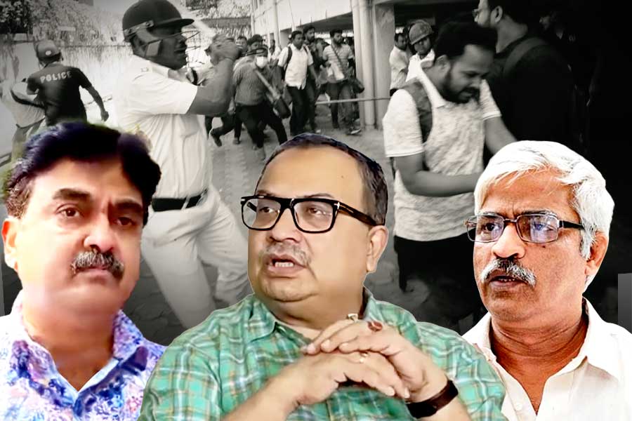 চাকরিহারাদের লাঠিপেটা! তরজায় অভিজিৎ, সুজন, কুণাল