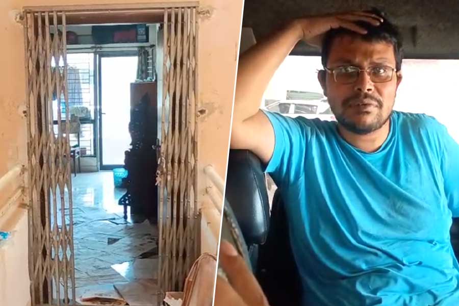 রাজারহাটে মাকে কুপিয়ে খুনের অভিযোগে পুলিশের হাতে আটক ছেলে