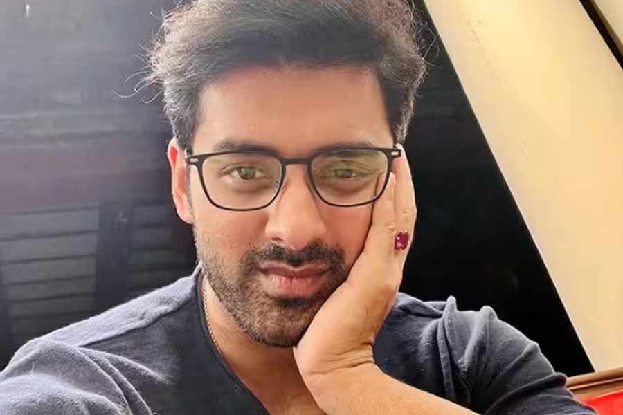 Tollywood actor Ankush Hazra wants to go Bangladesh