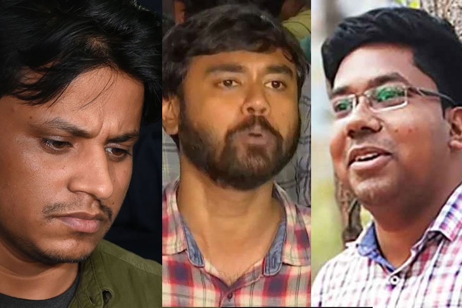 ‘গ্রাম বিমুখ’ দেবাশিস-অনিকেত-আসফাকুল্লাকে কাজে যোগের নির্দেশ, অন্যথায় মোটা জরিমানার সম্ভাবনা