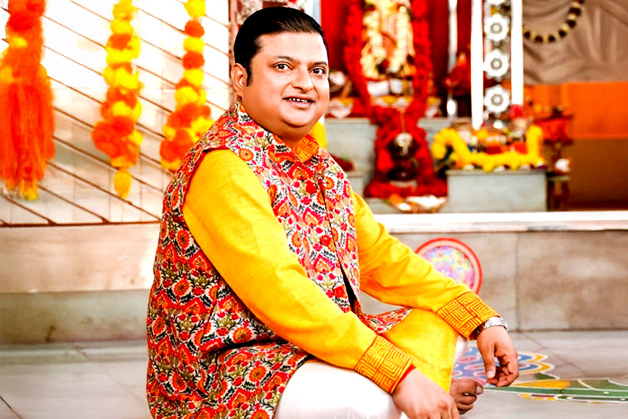 বিদেশে সপরিবারে ছুটিতে বিশ্বনাথ বসু, জামাইষষ্ঠী কি মিস? জানালেন ‘সংবাদ প্রতিদিন ডিজিটাল’কে
