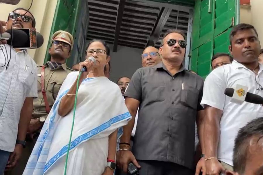 CM Mamata Banerjee speaks out in protest of torture on migrant labourers in other states