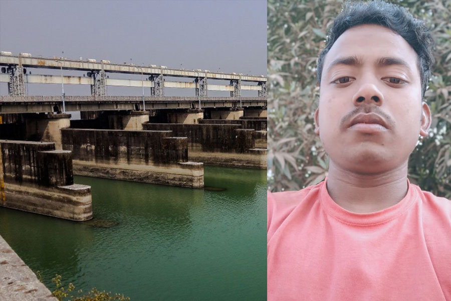 ট্রেনে বাড়ি ফেরার পথে দুর্ঘটনা, ফরাক্কা ব্যারেজ থেকে সটান গঙ্গা পড়ে গেলেন যুবক!
