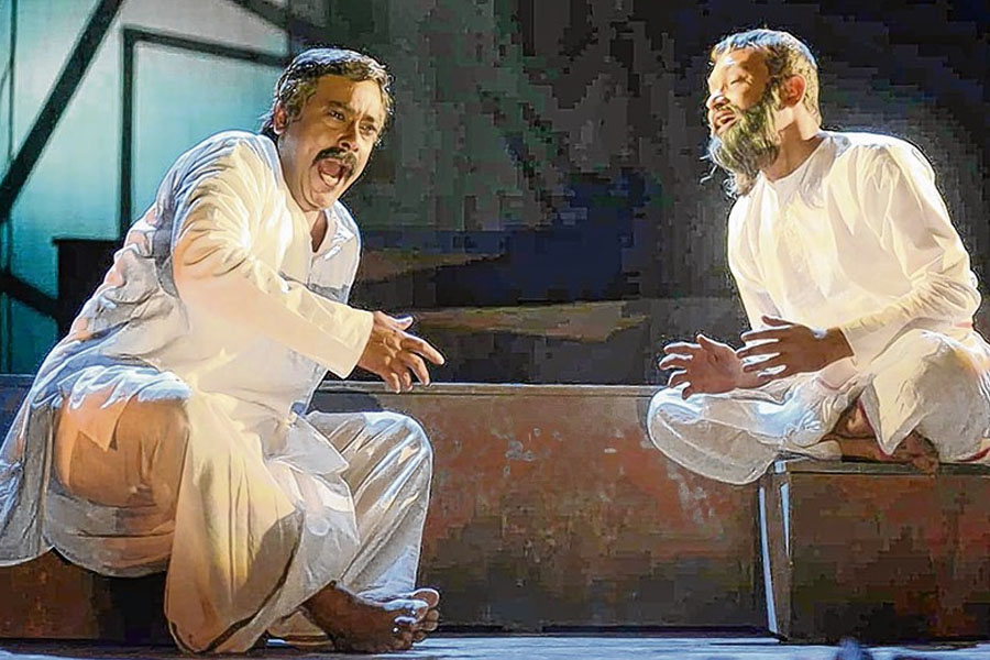 Review of bengali drama on Girish Ghosh and Ramkrishna