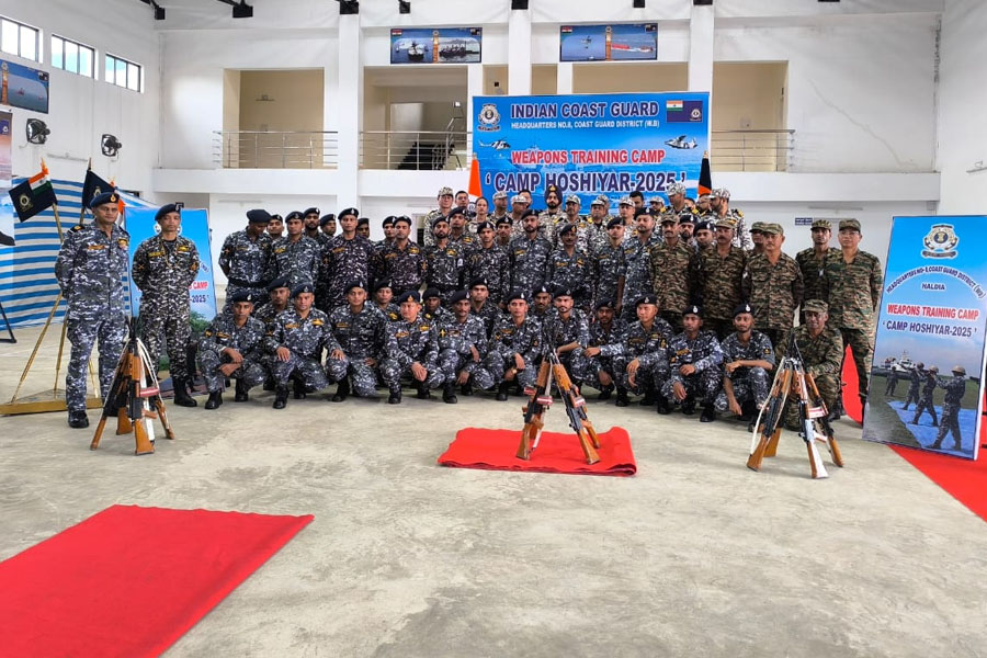 কোস্ট গার্ডের উদ্যোগে রাজ্যে আয়োজিত হল অস্ত্র প্রশিক্ষণ শিবির ‘হোসিয়ার-২৫’