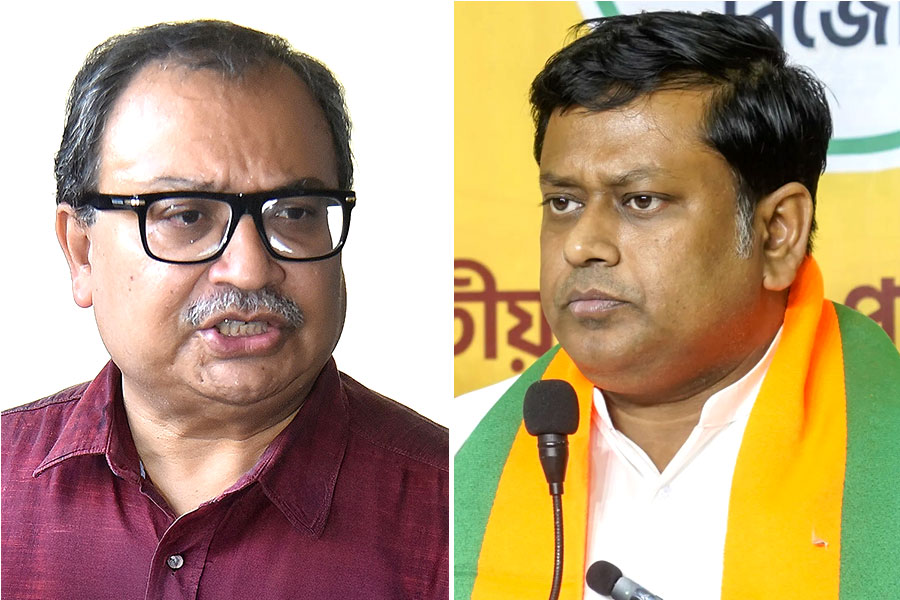 নিরাপত্তার অভাবেই ইডেনে হল না IPL, পোস্ট করেও মুছলেন সুকান্ত, ‘কার তাড়া খেয়ে?’ খোঁচা কুণালের