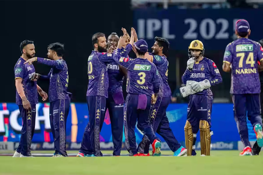 IPL 2025: RR dominates Eden, KKR's playoff dreams revived by forgetting the scent of pollen