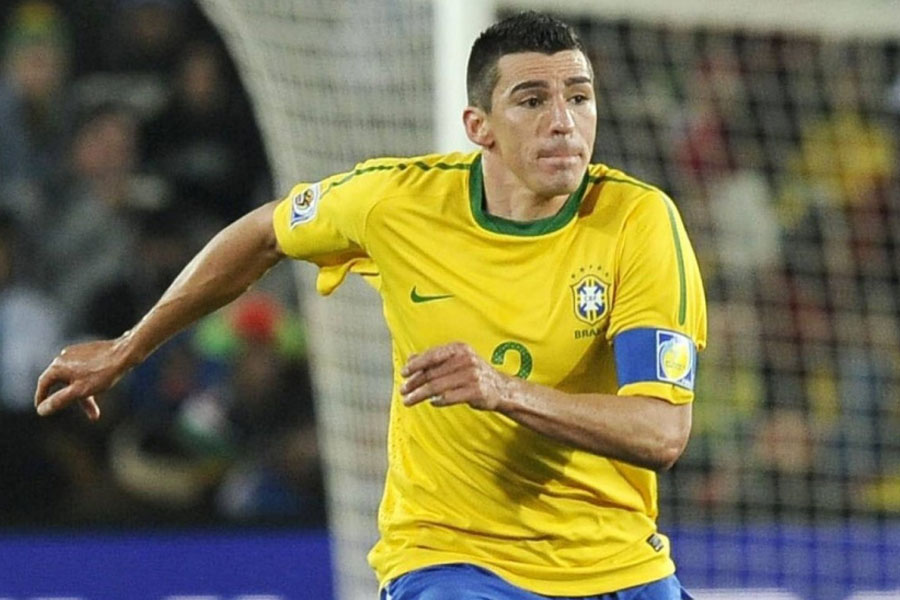 Brazilian football legend hospitalized after being burned in a fire, how is he doing now?