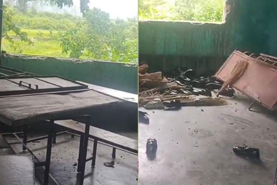 হাতির তাণ্ডবে লন্ডভন্ড প্রাথমিক বিদ্যালয়, পড়াশোনা চলবে কী করে? উদ্বেগে শিক্ষক-অভিভাবকরা