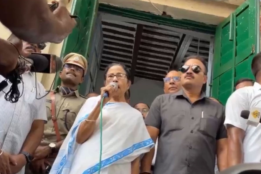 Mamata Banerjee slams bjp over Waqf issue