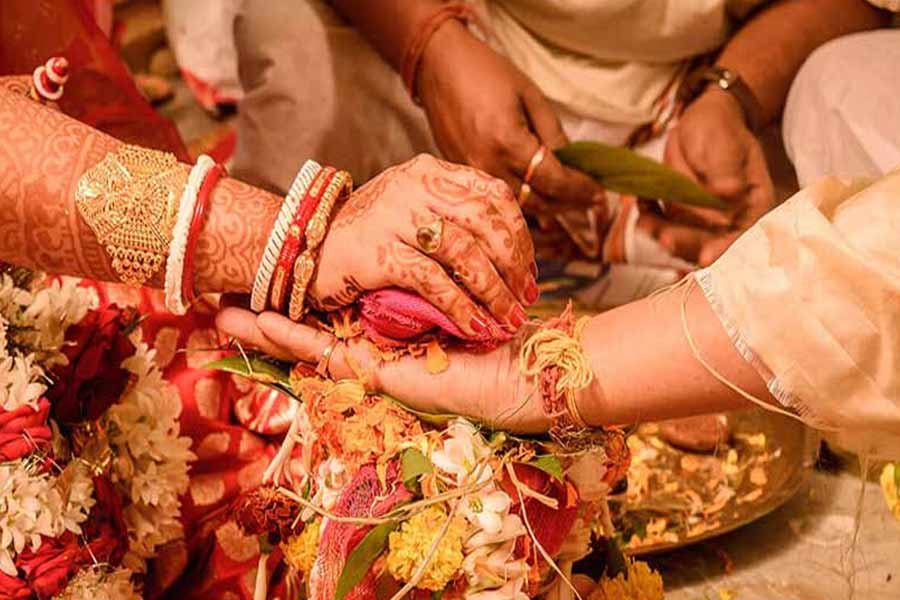 School girl marriage stopped by judge in West Medinipur's Daspur
