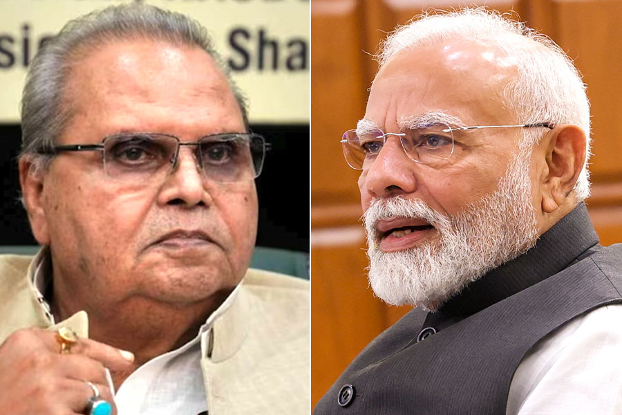 ২২০০ কোটি টাকার প্রকল্পে দুর্নীতি! ‘মোদি বিরোধী’ সত্যপাল মালিকের বিরুদ্ধে চার্জশিট সিবিআইয়ের
