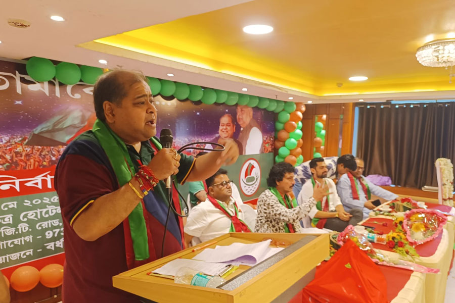 বর্ধমানে অ্যাকাডেমির প্রস্তাব সৃঞ্জয় বোসের, নির্বাচনী প্রচারে আই লিগ জয়ের ১০ বছর পূর্তির সেলিব্রেশনও