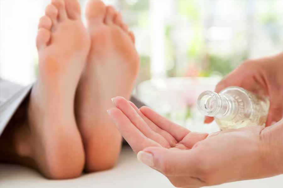Health Tips: Massage your feet with these five oils to get deep sleep