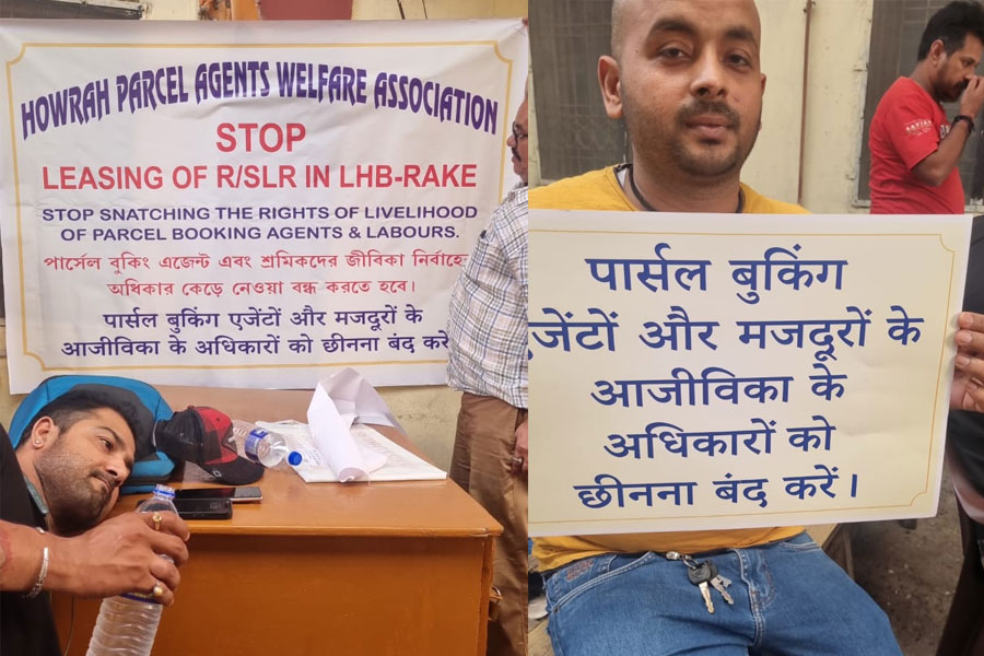 No Parcel booking at Howrah in protest of privatization of breaking van